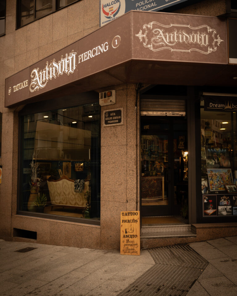 Fachada principal de Antidoto estudio de tatuajes